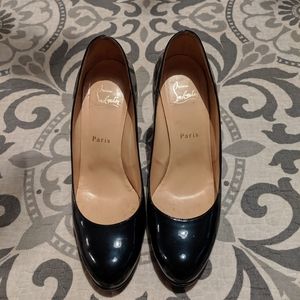Louboutin round toe pumps